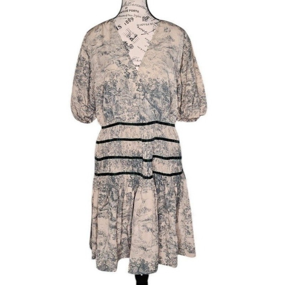 Entro Green Floral Surplice Mini Dress Womens L Smocked Waist NWT
